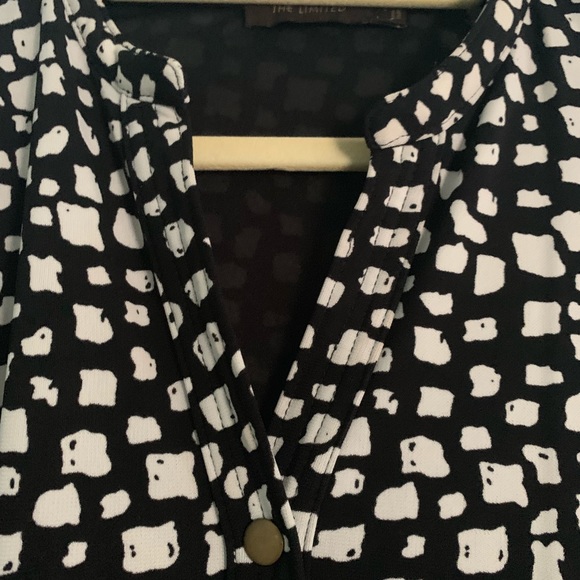 Limited shirtdress with button detail. size L - Picture 4 of 5